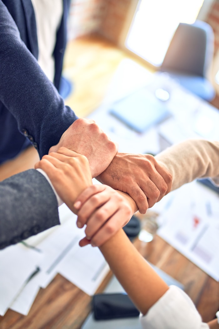 Equipo de contadores profesionales CONTTAX